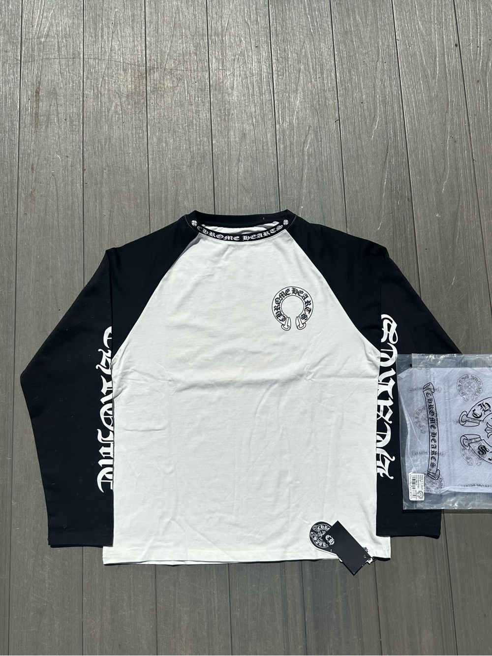 Black & White Raglan Long-Sleeve Graphic Shirt